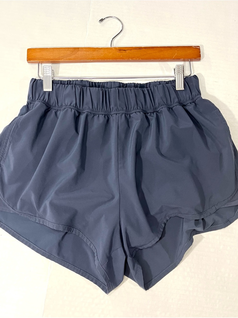 OFFLINE BY AERIE ATHLETIC SHORTS